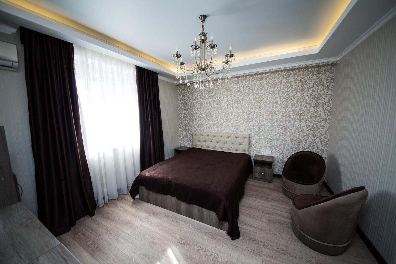 De'Mar Hotel Bishkek Esterno foto